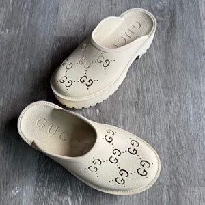Gucci Cream Mules with Logo Cutouts
